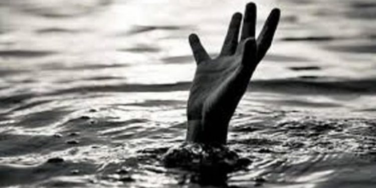 Berenang di Sungai Pengendalian Banjir saat Hujan Landa Kota Padang, Seorang Bocah Hanyut dan Meninggal