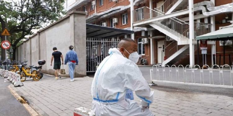 Sistem Kesehatan kota Cina Tertekuk di Bawah Tkanan Utang Akibat Covid-19