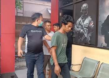 Rampas Ponsel Penumpang Bajaj, Dua Begal di Penjaringan Babak Belur Dipukuli Warga
