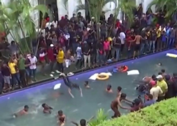 Berhasil Geledah Istana Kepresidenan, Warga Sri Lanka : Presiden Rajapaksa Menikmati Kemewahan, Sementara Kami Menderita