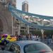 Tower Bridge terpaksa ditutup oleh polisi saat pria memanjat monumen London