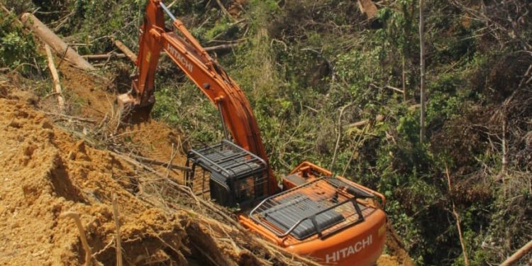 DLHK Riau Amankan Alat Berat Perambah Hutan TNBT