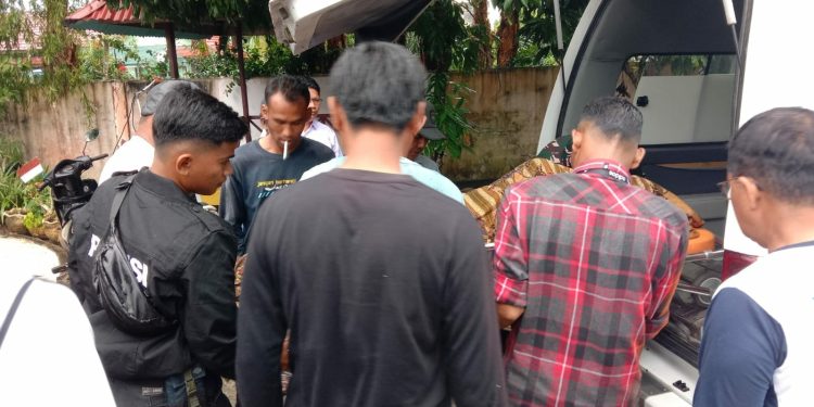 Jenguk Anak KKN, Hakim Tewas Disambar Petir Bersama Putrinya