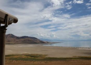 Great Salt Lake Utah menyusut, mengeluarkan racun berbahaya