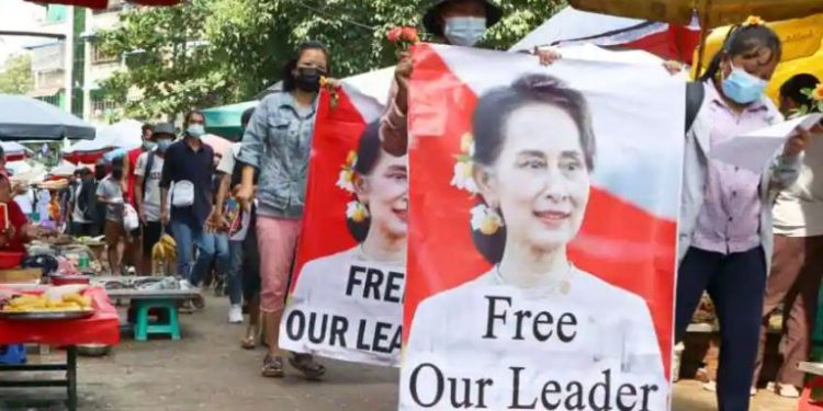 Utusan PBB melakukan perjalanan ke Myanmar yang dilanda konflik untuk pertama kalinya