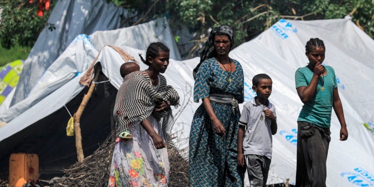 Ribuan warga ngamuk! Serang penambang ilegal pasca insiden pemerkosaan massal di Afrika Selatan