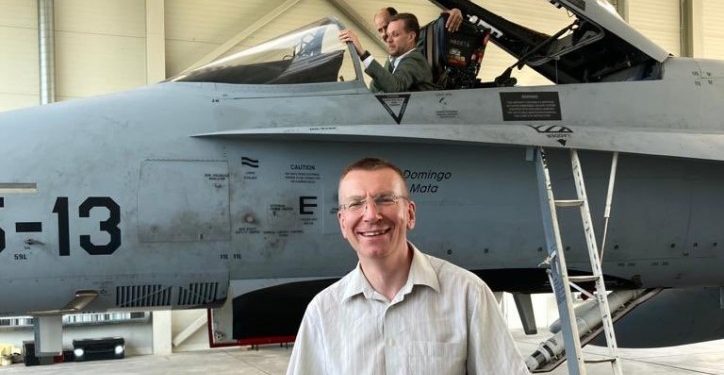 Latvia Minta Uni Eropa Tangguhkan Semua Visa Warga Rusia!