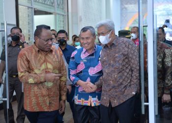 Gubri Syamsuar bersama Kepala Daerah se Sumatera