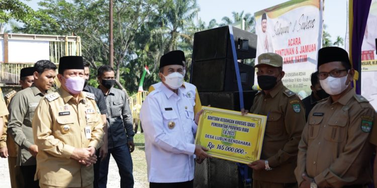 Gubri saat Kunker di Rokan Hulu