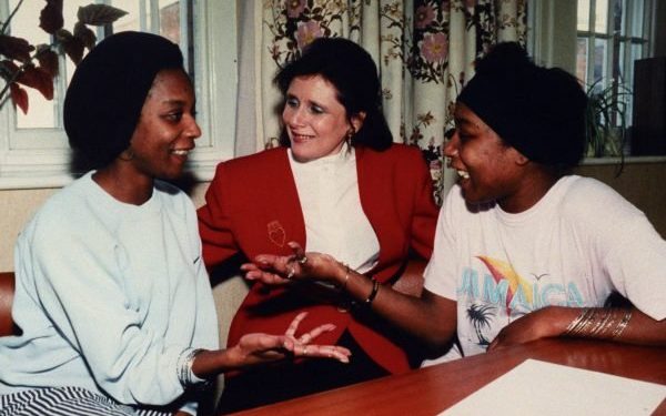 Si Kembar yang Enggan Bicara dengan Orang Lain dan Akhir Hidupnya yang Tragis