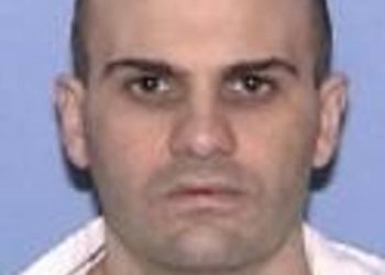 Hukuman mati dibatalkan untuk perampok bank yang dihukum karena membunuh sahabat, tunangan temannya dan 3 anak mereka