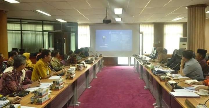 Komisi V DPRD Riau Adakan RDP dengan Disdik terkait Persiapan PPDB