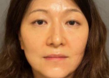 Dokter kulit California ditangkap karena dicurigai meracuni suaminya, menyebabkan cedera internal yang signifikan