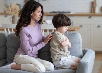 3 Tips Efektif Agar Anak Menurut Perkataan Orang Tua, Cobain!