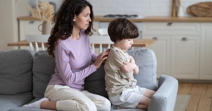 3 Tips Efektif Agar Anak Menurut Perkataan Orang Tua, Cobain!