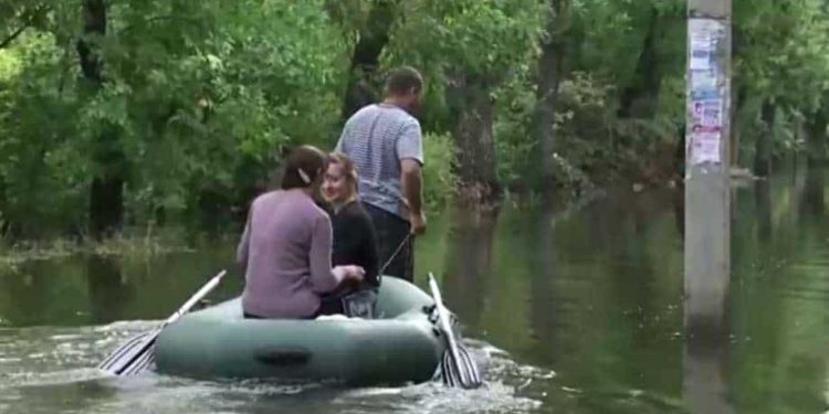 Rusia Membanjiri Kampung Halaman Zelensky Dengan Serangan Rudal di Bendungan