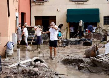 Italia: Sedikitnya 10 orang tewas saat tsunami lumpur menelan korban hidup-hidup