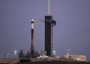 Arab Saudi membeli sepasang kursi astronot SpaceX dari Axiom