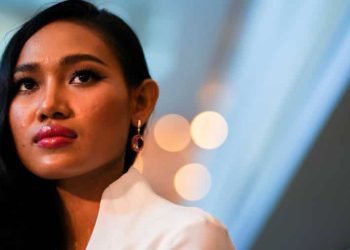 Pidato anti-junta: Ratu kecantikan Myanmar yang terdampar di bandara Bangkok mendarat di Kanada