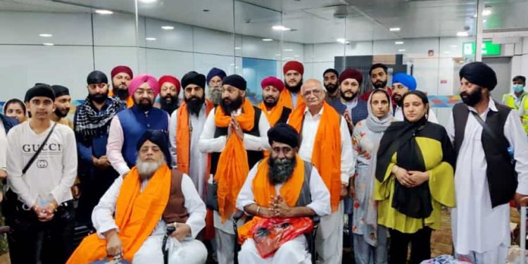 Penerbangan khusus yang membawa 55 pengungsi Sikh Afghanistan tiba di India