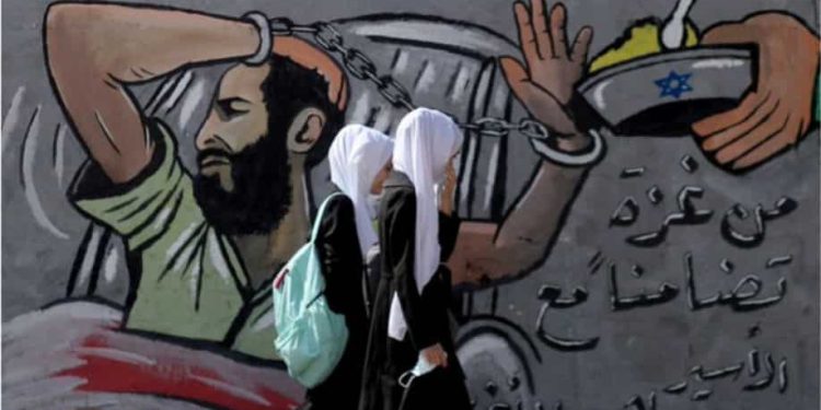 30 tahanan Palestina yang ditahan oleh Israel melakukan mogok makan tanpa akhir