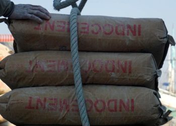 Efek Kenaikan BBM, Harga Semen dan Baju Bakal Beterbangan?