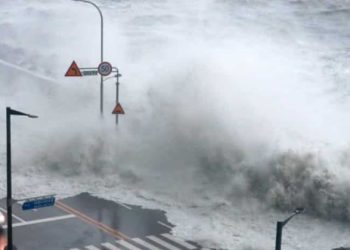 Ribuan orang mengungsi saat Topan Hinnamnor melanda Korea Selatan