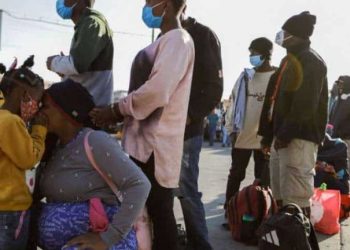 Meksiko mencegat bus yang membawa sekitar 180 migran