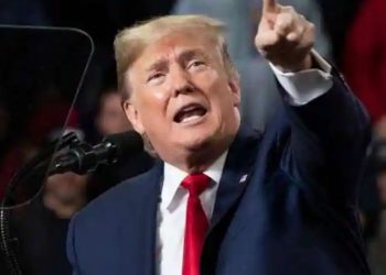 Pengacara Donald Trump mengatakan penemuan catatan rahasia dalam serangan FBI ‘tidak perlu khawatir’