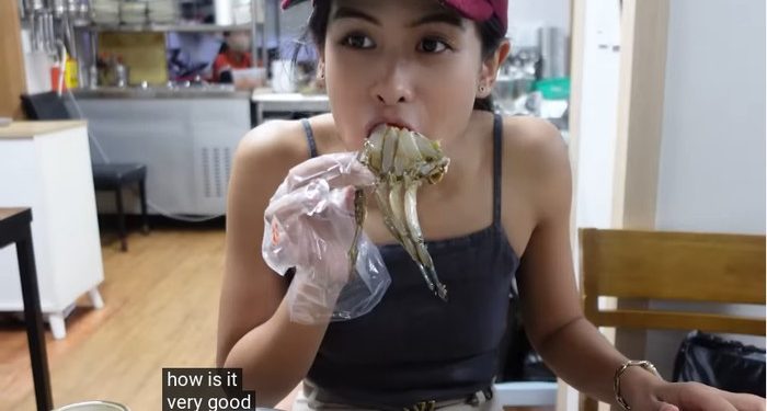 Ini Reaksi Maudy Ayunda Pertama Kali Nyicip Kepiting Mentah Korea