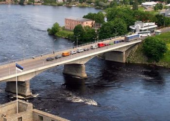 Pria Rusia Kabur Menyeberang Sungai ke Estonia karena Ogah Wamil