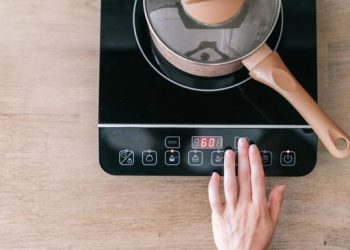 Tak Bisa Sembarang Alat Masak,Ini Tips Pilih Wajan Buat Kompor Induksi