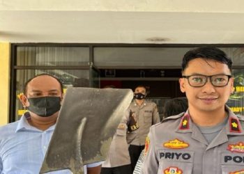 Cekcok Masalah Bongkahan Semen, Kakek Kuli Bangunan Pukul Teman Pakai Sekop