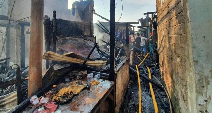 Rumah Semi Permanen Terbakar di Menteng Jakpus, Seorang Luka Parah