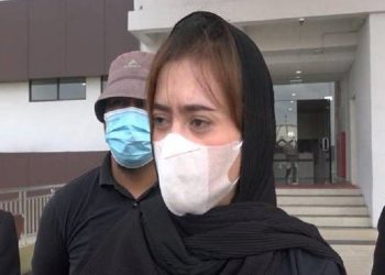 Perempuan Cantik yang Dianiaya Oknum Polwan Diperiksa Propam Polda Riau