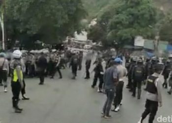 Ribuan Simpatisan Lukas Enembe Geruduk Jayapura, Ulah KPK