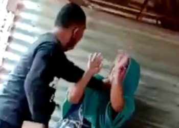 Tidak Berpikir Panjang, Oknum Polisi di Pinrang Aniaya Emak-emak Hingga Viral
