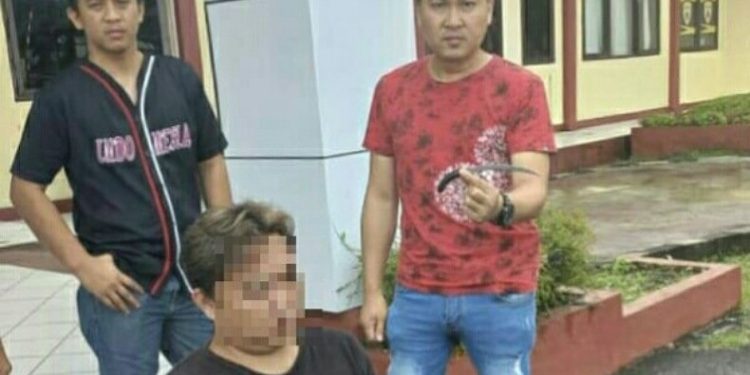 Dipengaruhi Alkohol, Pria Ini Ancam Warga Pakai Sajam