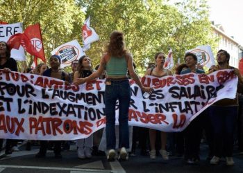 8 Negara Eropa Ini Lagi Kacau, Demo & Mogok karena Harga Naik