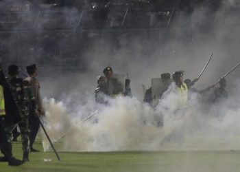 Media Asing Sorot Gas Air Mata di Tragedi Kanjuruhan, Kenapa?