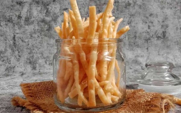 Resep Stik Keju yang Renyah, Cocok untuk Teman Ngemil