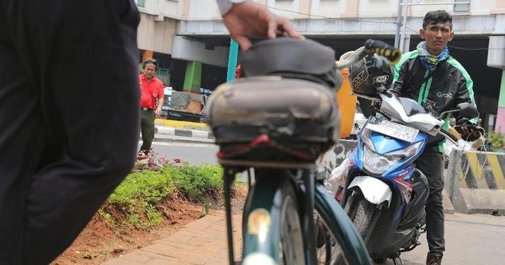 Ambyar! Pendapatan Ojol Nyaris Setara Ongkos yang Keluar