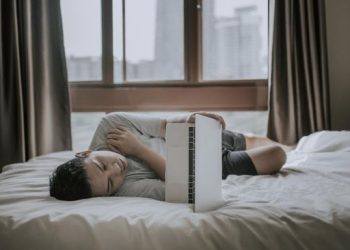 Hari Penglihatan Dunia: 9 Kebiasaan Receh yang Ternyata Merusak Mata