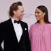 Tom Hiddleston dan Zawe Ashton Sambut Kelahiran Anak Pertama