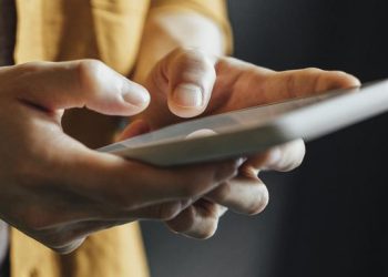 5 Cara Mengatasi Hp yang Disadap dari Jarak Jauh dan Penyebabnya