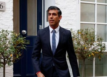 Baru 2 Hari Jadi PM, Rishi Sunak Sudah Dihujani Kritikan