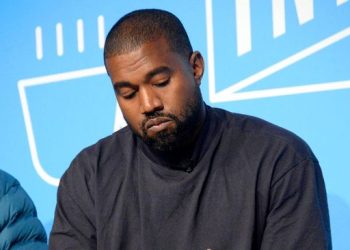 Bulan Apes bagi Kanye West, Diusir Sana-sini hingga Rugi Rp31 T