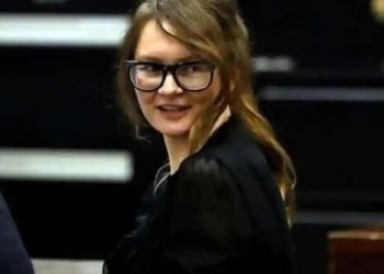 Pewaris palsu Anna Sorokin bersumpah untuk melawan deportasi ke Jerman