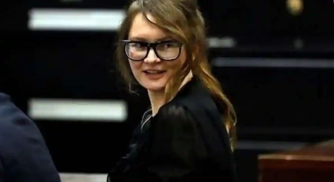 Pewaris palsu Anna Sorokin bersumpah untuk melawan deportasi ke Jerman