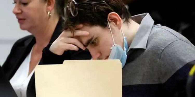 Hakim AS mengampuni hukuman mati untuk penembak sekolah menengah Parkland, merekomendasikan hukuman penjara seumur hidup